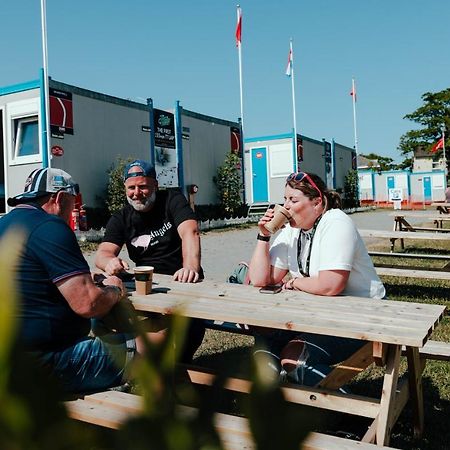 Iomtt Village At Isle Of Man Tt Douglas Ngoại thất bức ảnh