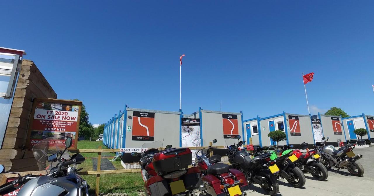 Iomtt Village At Isle Of Man Tt Douglas Ngoại thất bức ảnh