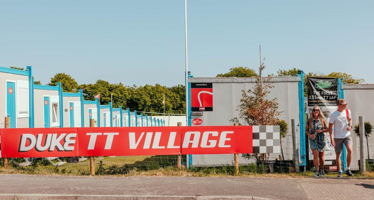 Iomtt Village At Isle Of Man Tt Douglas Ngoại thất bức ảnh